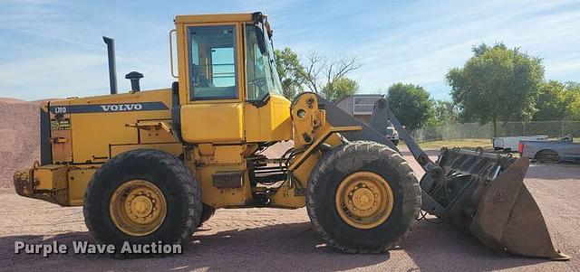 Image of Volvo L70D equipment image 3