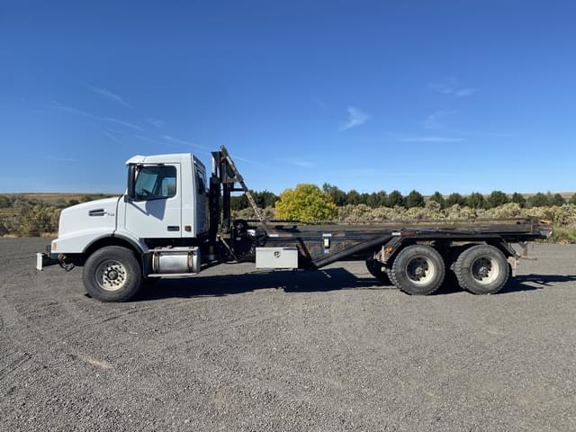 Image of Volvo VHD equipment image 1