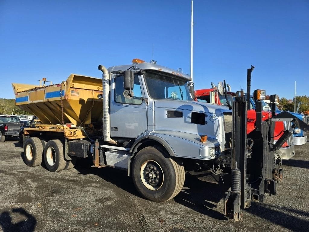 Image of Volvo VHD Primary image