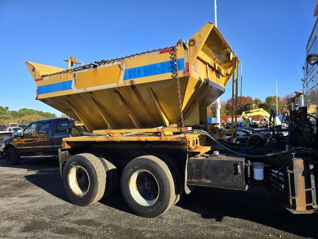 Image of Volvo VHD equipment image 4