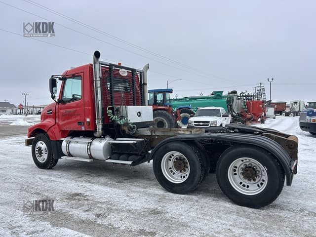 Image of Volvo VHD64FT200 equipment image 2