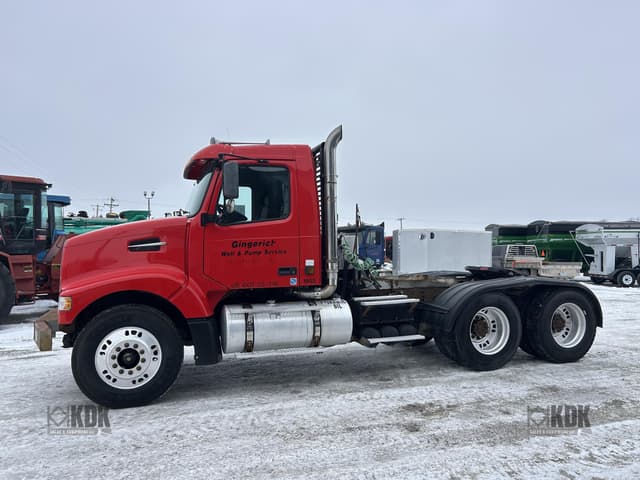 Image of Volvo VHD64FT200 equipment image 1