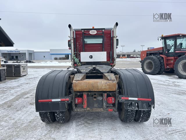 Image of Volvo VHD64FT200 equipment image 4