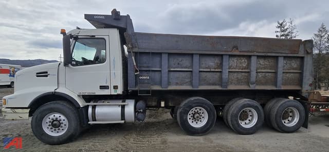 Image of Volvo VND equipment image 1