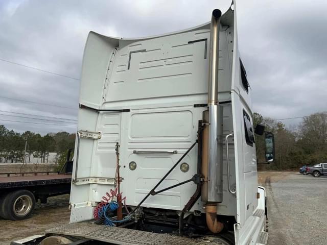 Image of Volvo VNL equipment image 3