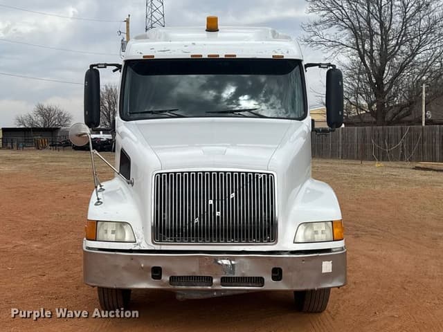 Image of Volvo VNL equipment image 1