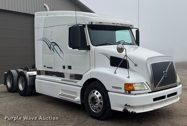 Image of Volvo VNL equipment image 2