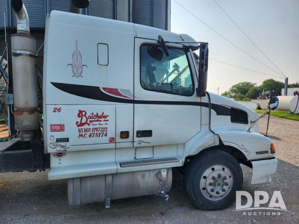 Main image Volvo VNL