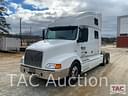 2002 Volvo VNL64T670 Image