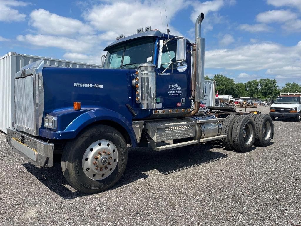 Image of Western Star 4900 Primary image