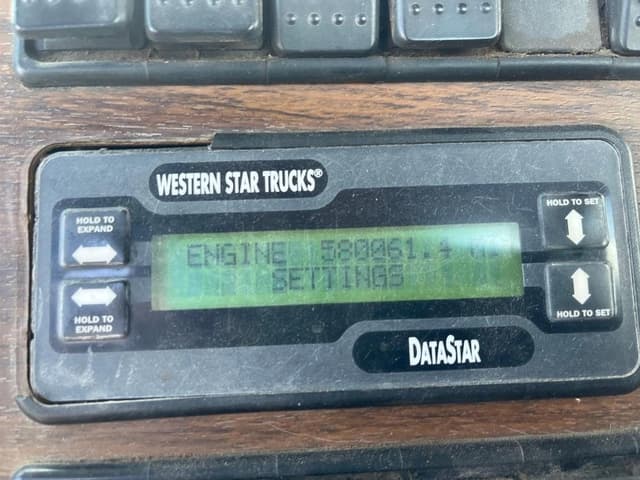 Image of Western Star 4900 equipment image 3