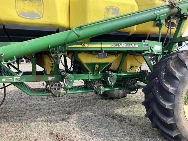 Image of John Deere 1890 equipment image 3
