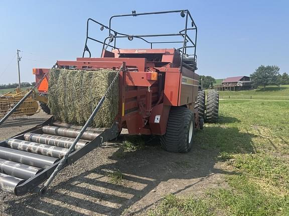 Image of Hesston 4790 equipment image 3