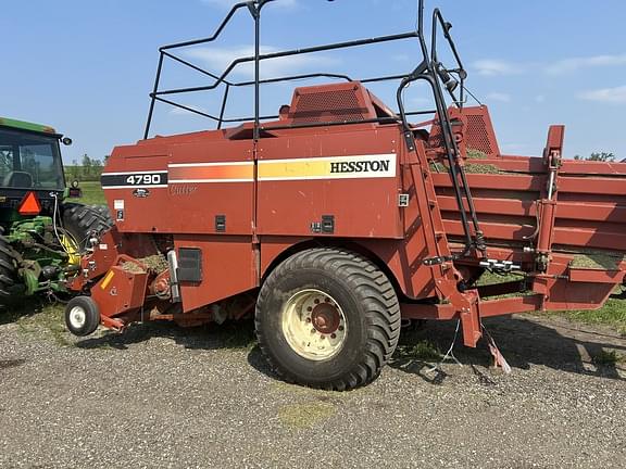 Image of Hesston 4790 equipment image 1