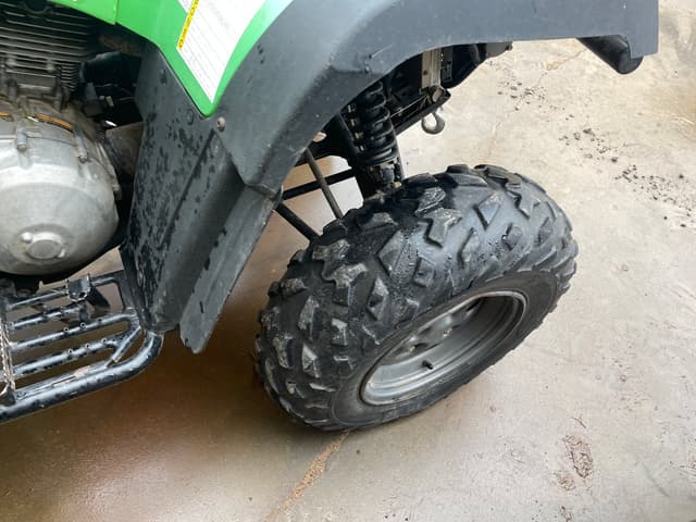 Image of Arctic Cat 400 equipment image 3