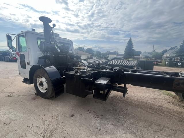 Image of Autocar Xpeditor equipment image 1