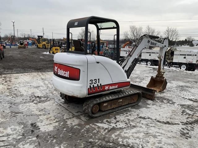 Image of Bobcat 331 equipment image 3