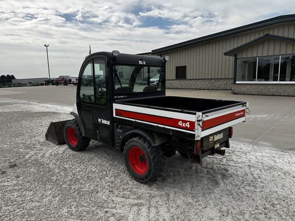 Image of Bobcat Toolcat 5600 equipment image 2