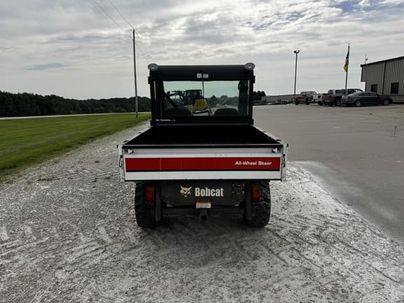 Image of Bobcat Toolcat 5600 equipment image 3