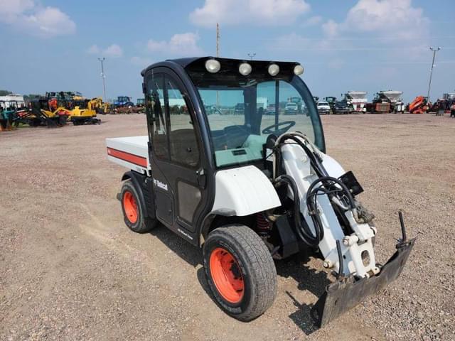Image of Bobcat Toolcat 5600 equipment image 1