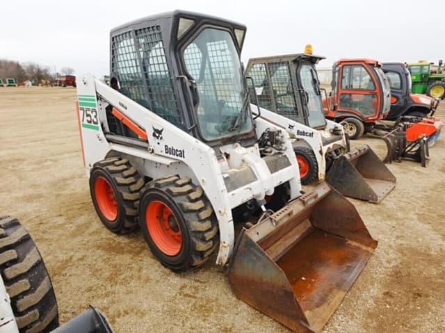 Image of Bobcat 753 equipment image 2