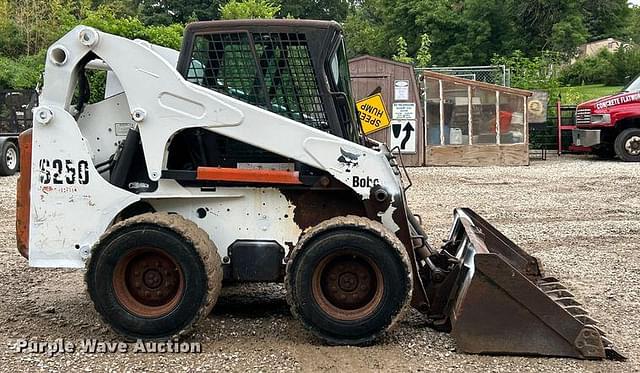 Image of Bobcat S250 equipment image 3