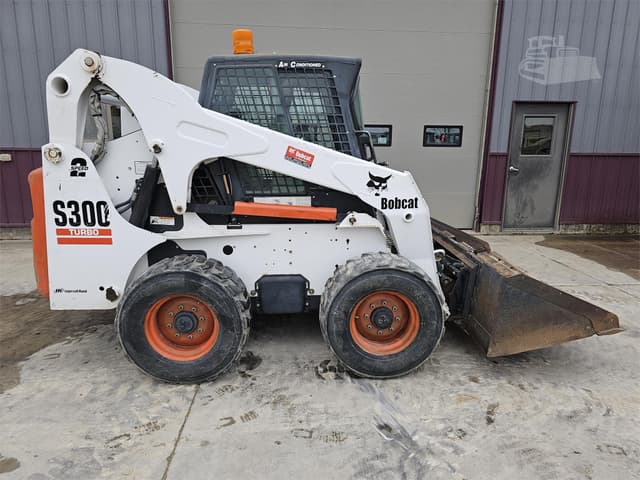 Image of Bobcat S300 equipment image 1