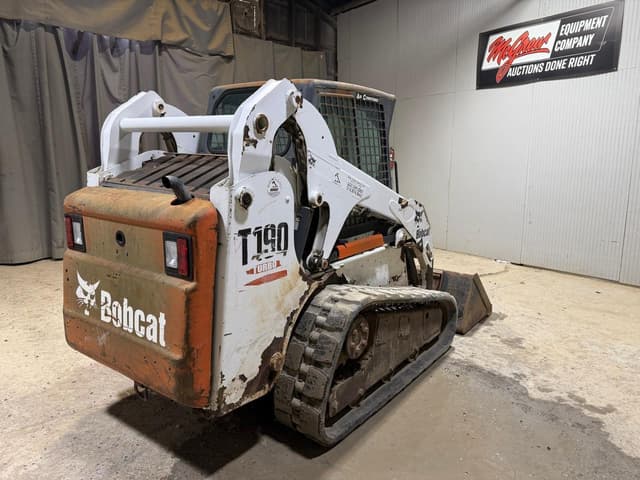 Image of Bobcat T190 equipment image 4