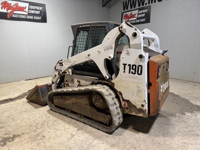 Image of Bobcat T190 equipment image 2