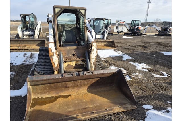 Image of Bobcat T300 equipment image 3