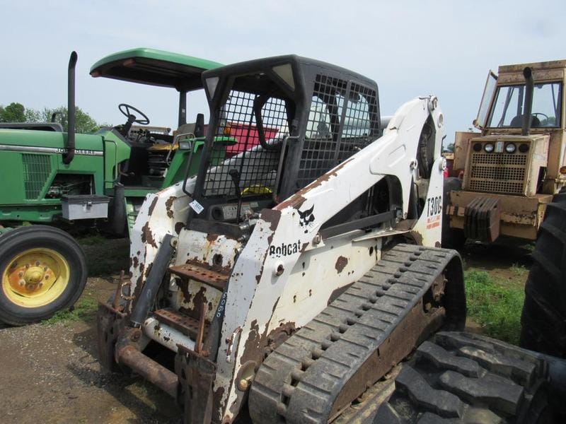 Main image Bobcat T300