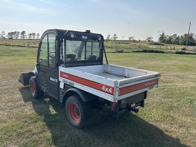 Image of Bobcat Toolcat 5600 equipment image 2