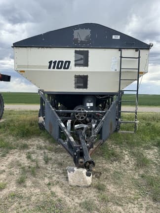 Image of Bourgault 1100 equipment image 2