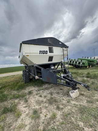 Image of Bourgault 1100 equipment image 1