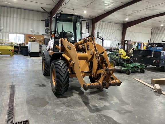 2003 Case 321D Equipment Image0