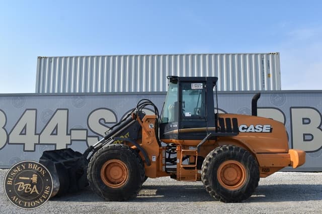 Image of Case 621DXT equipment image 4