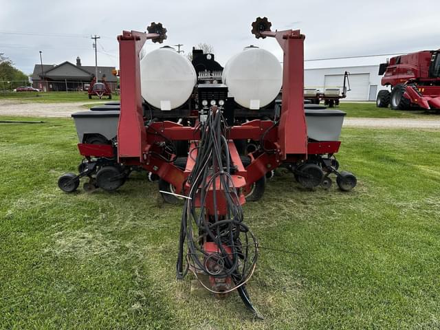 Image of Case IH 1200 equipment image 3