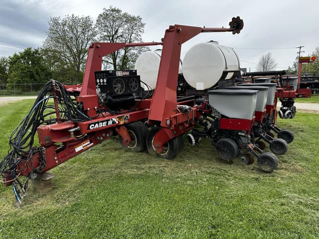 Image of Case IH 1200 equipment image 4