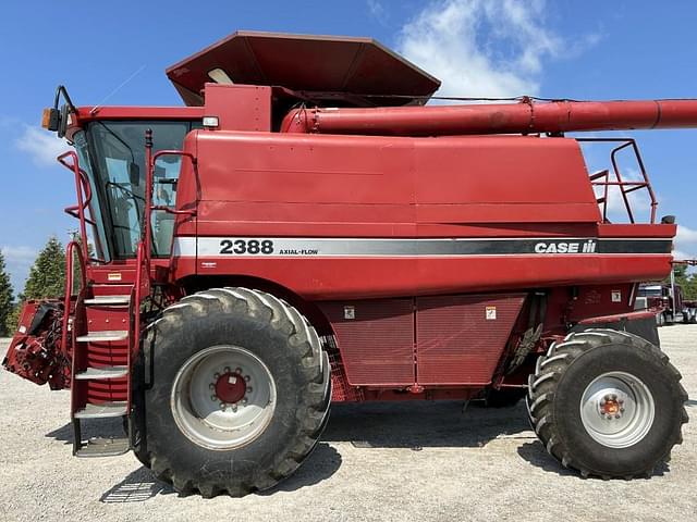 Image of Case IH 2388 equipment image 2