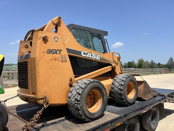 2003 Case 95XT Equipment Image0