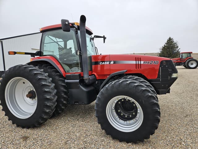 Image of Case IH MX210 equipment image 3