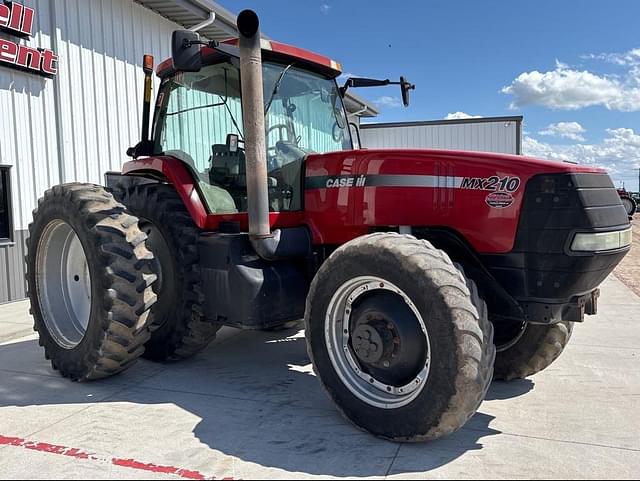 Image of Case IH MX210 equipment image 2