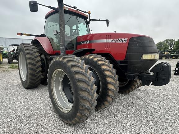 Image of Case IH MX255 equipment image 2