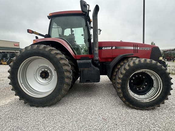 Image of Case IH MX255 equipment image 3