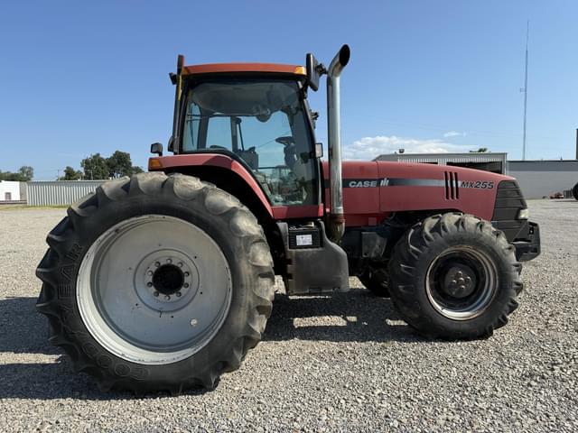Image of Case IH MX255 equipment image 2