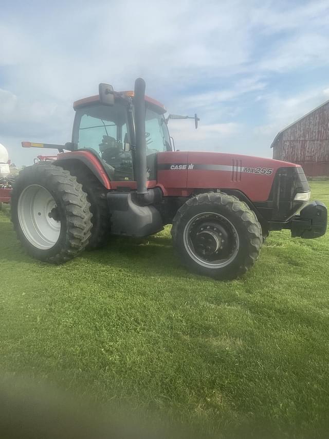 Image of Case IH MX255 equipment image 2
