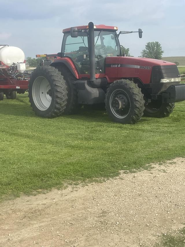 Image of Case IH MX255 equipment image 1