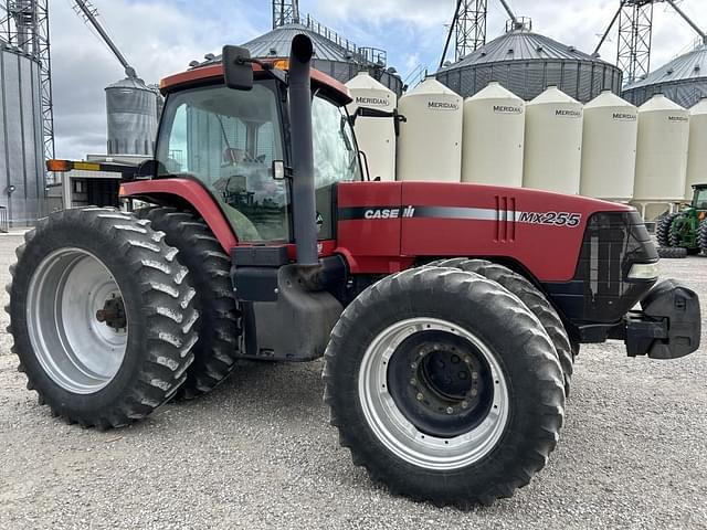 Image of Case IH MX255 equipment image 1