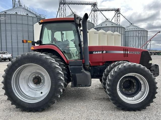 Image of Case IH MX255 equipment image 3