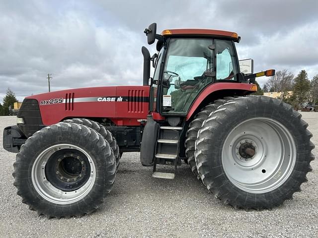 Image of Case IH MX255 equipment image 2